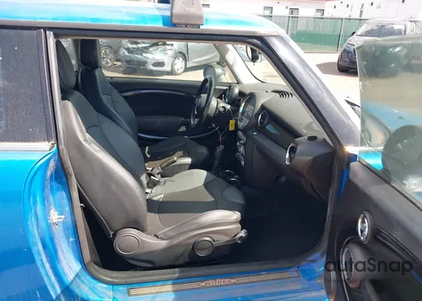 2008 Mini Cooper S from USA, damaged, VIN WMWMF73518TT86953